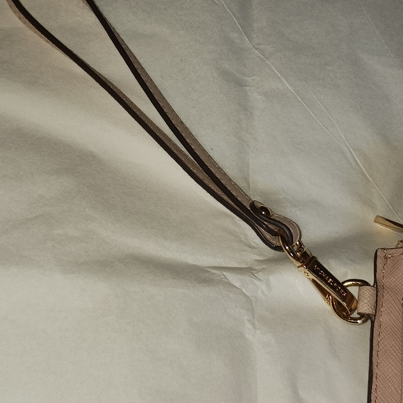 NWOT! MICHAEL KORS WRISTLET (OVERSIZED, DOUBLE ZIPPER) - Picture 3 of 13